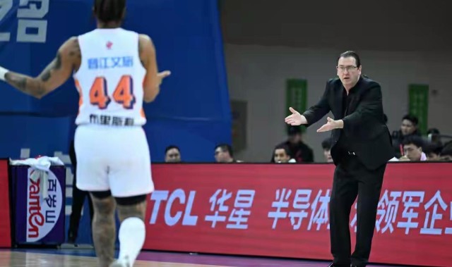 开云体育-林庭谦20分5板8助 CBA常规赛天津106-76战胜福建 邹阳23分