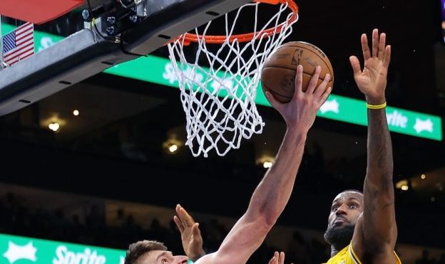 开云-交易还是换帅？湖人胜率又跌破50% 加筹码挖穆雷？